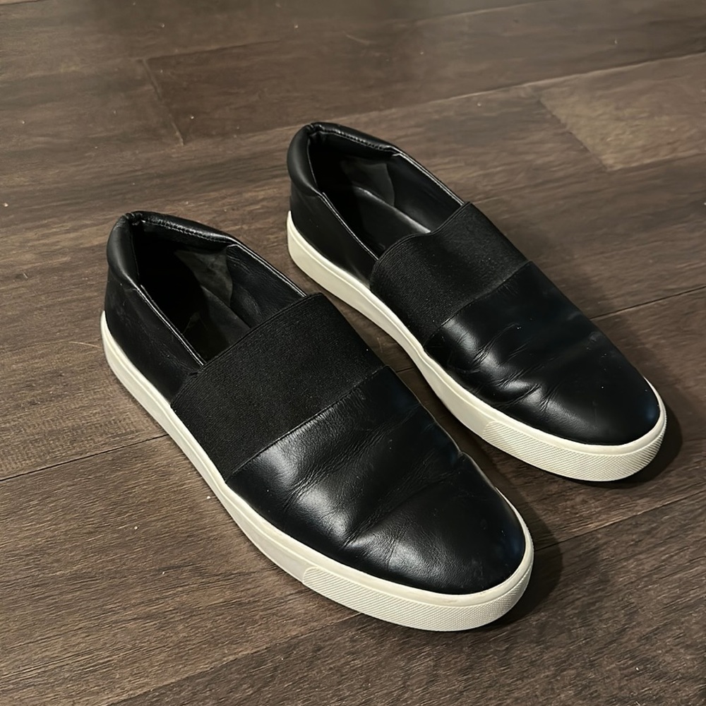 Vince black leather slip-on sneaker